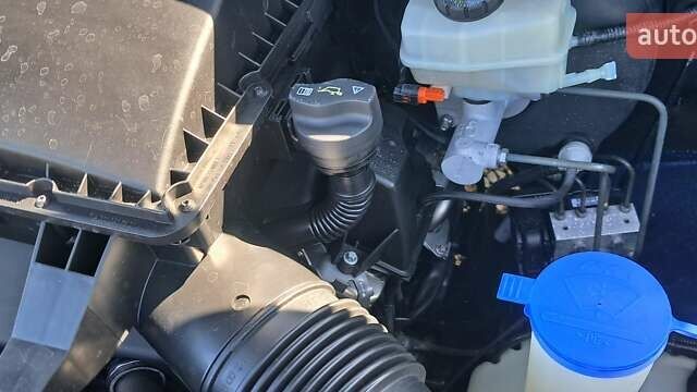 Синий Мерседес Sprinter, объемом двигателя 2.2 л и пробегом 199 тыс. км за 16900 $, фото 12 на Automoto.ua