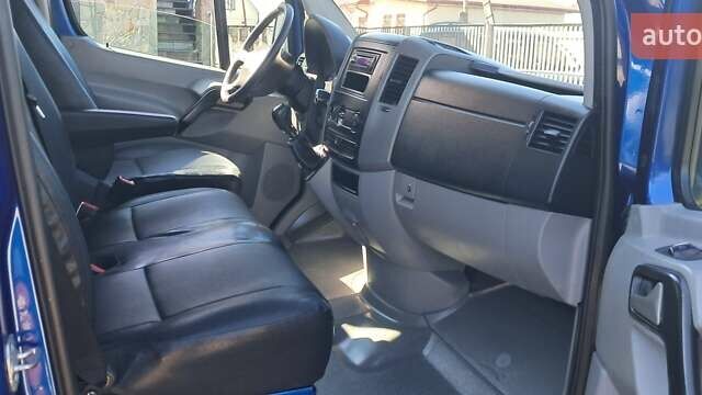 Синий Мерседес Sprinter, объемом двигателя 2.2 л и пробегом 199 тыс. км за 16900 $, фото 21 на Automoto.ua