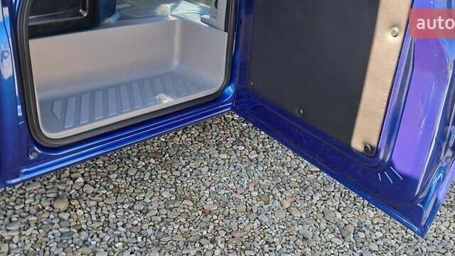 Синий Мерседес Sprinter, объемом двигателя 2.2 л и пробегом 199 тыс. км за 16900 $, фото 23 на Automoto.ua