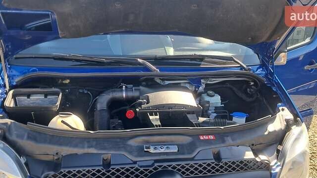 Синий Мерседес Sprinter, объемом двигателя 2.2 л и пробегом 199 тыс. км за 16900 $, фото 13 на Automoto.ua