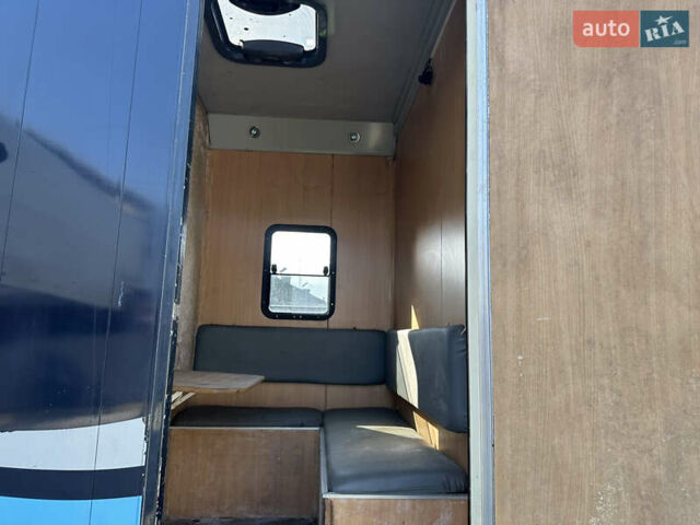 Синій Мерседес Sprinter, об'ємом двигуна 2.7 л та пробігом 220 тис. км за 21500 $, фото 17 на Automoto.ua