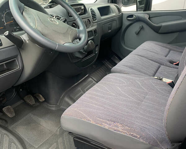 Синій Мерседес Sprinter, об'ємом двигуна 2.7 л та пробігом 220 тис. км за 21500 $, фото 22 на Automoto.ua