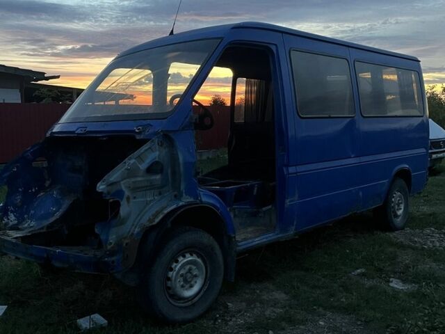 Синий Мерседес Sprinter, объемом двигателя 2.9 л и пробегом 200 тыс. км за 1548 $, фото 3 на Automoto.ua