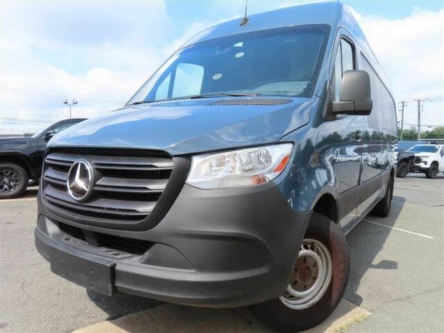 Синий Мерседес Sprinter, объемом двигателя 3 л и пробегом 50 тыс. км за 12982 $, фото 2 на Automoto.ua