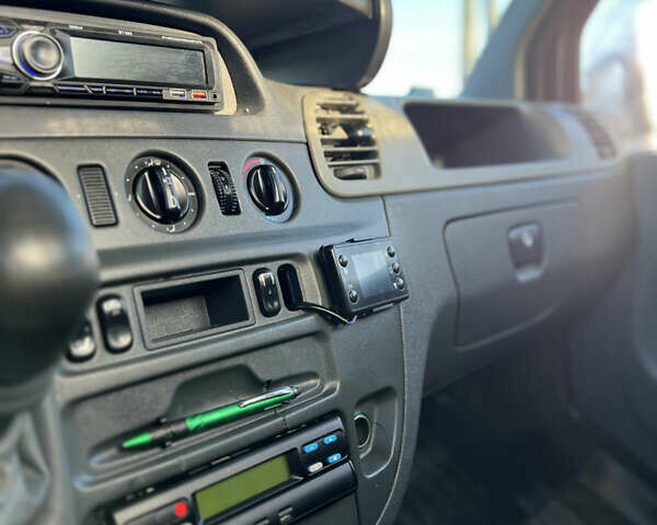 Синий Мерседес Sprinter, объемом двигателя 2.69 л и пробегом 388 тыс. км за 11300 $, фото 22 на Automoto.ua