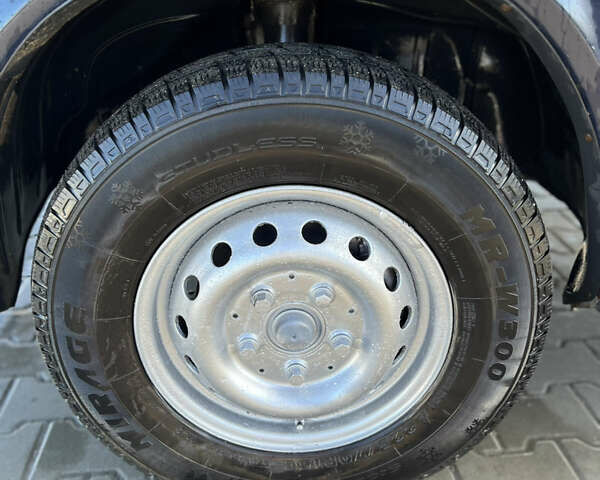 Синий Мерседес Sprinter, объемом двигателя 2.69 л и пробегом 388 тыс. км за 11300 $, фото 28 на Automoto.ua