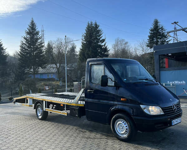 Синий Мерседес Sprinter, объемом двигателя 2.69 л и пробегом 388 тыс. км за 11300 $, фото 6 на Automoto.ua