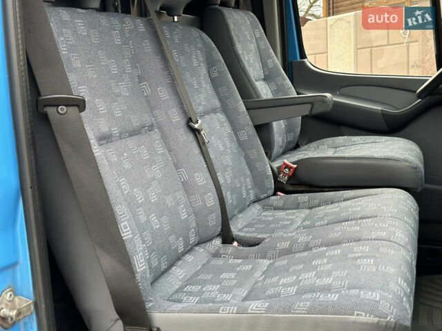 Синий Мерседес Sprinter, объемом двигателя 2.69 л и пробегом 350 тыс. км за 15900 $, фото 29 на Automoto.ua