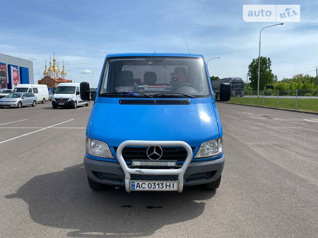 Синій Мерседес Sprinter, об'ємом двигуна 2.15 л та пробігом 520 тис. км за 15000 $, фото 4 на Automoto.ua