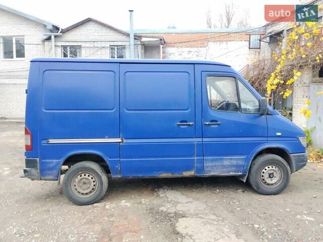 Синий Мерседес Sprinter, объемом двигателя 3 л и пробегом 125 тыс. км за 4500 $, фото 5 на Automoto.ua
