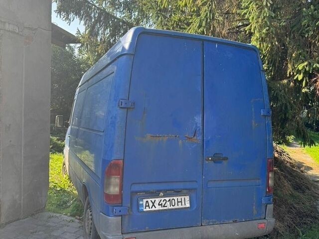 Синий Мерседес Sprinter, объемом двигателя 2.3 л и пробегом 425 тыс. км за 3700 $, фото 3 на Automoto.ua