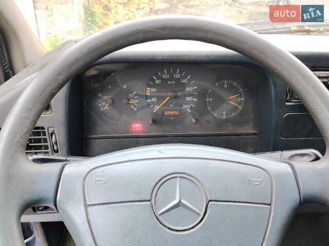 Синий Мерседес Sprinter, объемом двигателя 3 л и пробегом 125 тыс. км за 4500 $, фото 2 на Automoto.ua