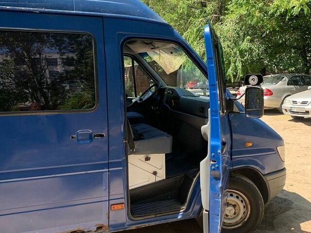 Синій Мерседес Sprinter, об'ємом двигуна 2.87 л та пробігом 700 тис. км за 4800 $, фото 8 на Automoto.ua