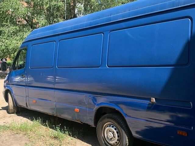 Синій Мерседес Sprinter, об'ємом двигуна 2.87 л та пробігом 700 тис. км за 4800 $, фото 9 на Automoto.ua