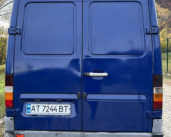 Синий Мерседес Sprinter, объемом двигателя 2.87 л и пробегом 600 тыс. км за 5950 $, фото 8 на Automoto.ua