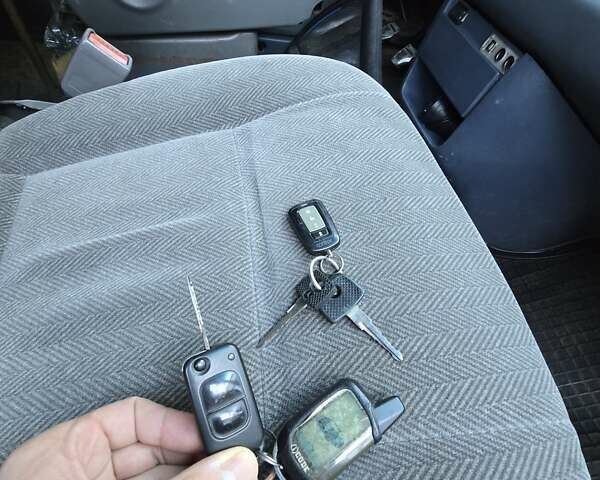 Синий Мерседес Sprinter, объемом двигателя 2.87 л и пробегом 878 тыс. км за 4950 $, фото 24 на Automoto.ua