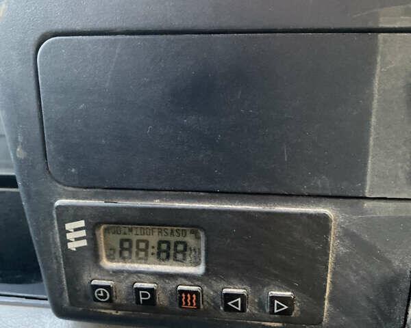 Синий Мерседес Sprinter, объемом двигателя 2.3 л и пробегом 2 тыс. км за 6500 $, фото 25 на Automoto.ua