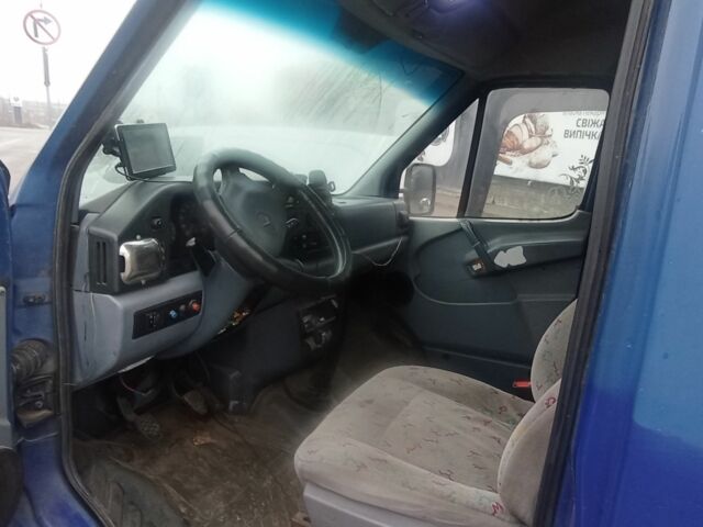Синий Мерседес Sprinter, объемом двигателя 2.9 л и пробегом 400 тыс. км за 6299 $, фото 4 на Automoto.ua