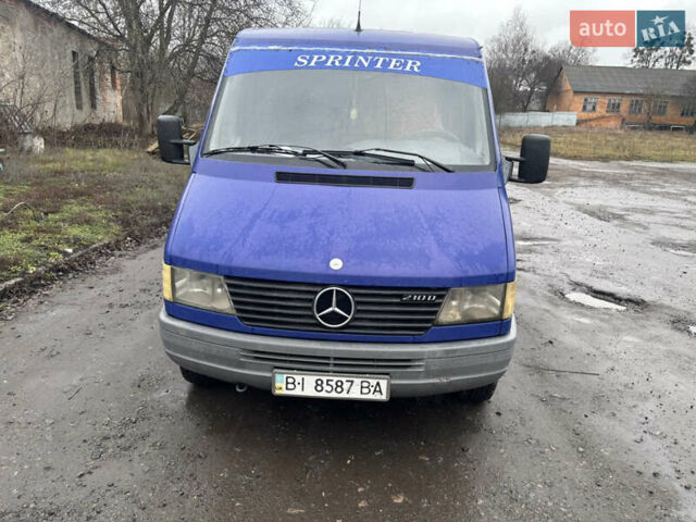 Синій Мерседес Sprinter, об'ємом двигуна 2.9 л та пробігом 800 тис. км за 4500 $, фото 1 на Automoto.ua