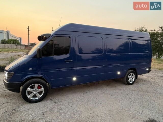 Синий Мерседес Sprinter, объемом двигателя 2.9 л и пробегом 718 тыс. км за 9000 $, фото 12 на Automoto.ua