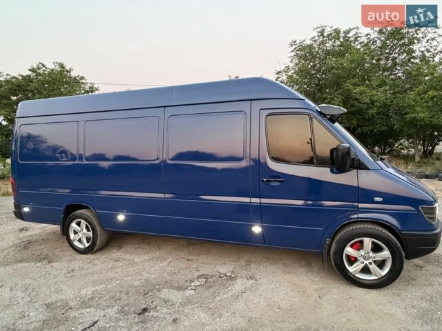 Синий Мерседес Sprinter, объемом двигателя 2.9 л и пробегом 718 тыс. км за 11800 $, фото 17 на Automoto.ua