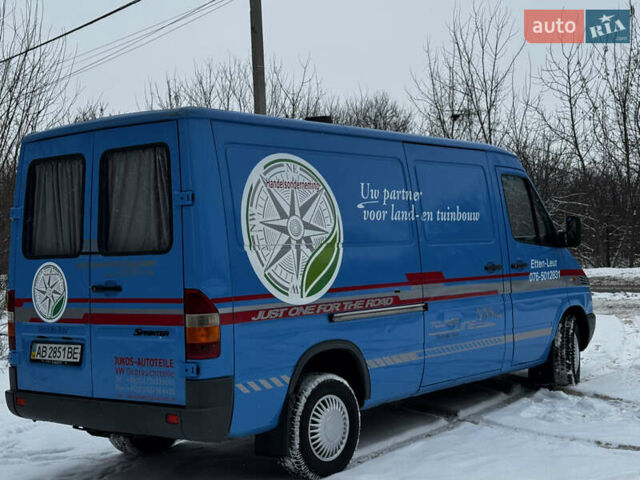 Синий Мерседес Sprinter, объемом двигателя 2.15 л и пробегом 314 тыс. км за 7200 $, фото 29 на Automoto.ua