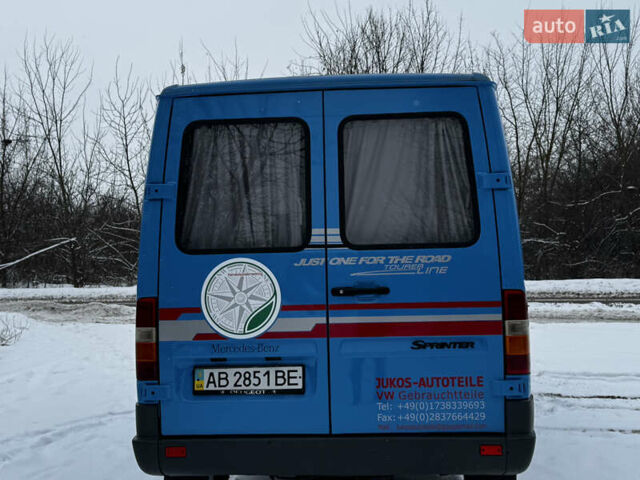 Синий Мерседес Sprinter, объемом двигателя 2.15 л и пробегом 314 тыс. км за 7200 $, фото 24 на Automoto.ua
