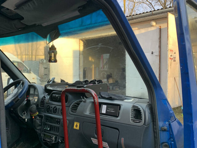 Синий Мерседес Sprinter, объемом двигателя 2.15 л и пробегом 700 тыс. км за 12300 $, фото 9 на Automoto.ua