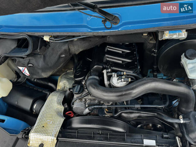 Синий Мерседес Sprinter, объемом двигателя 2.15 л и пробегом 314 тыс. км за 7200 $, фото 40 на Automoto.ua