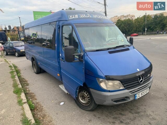 Синий Мерседес Sprinter, объемом двигателя 2.15 л и пробегом 700 тыс. км за 12300 $, фото 2 на Automoto.ua