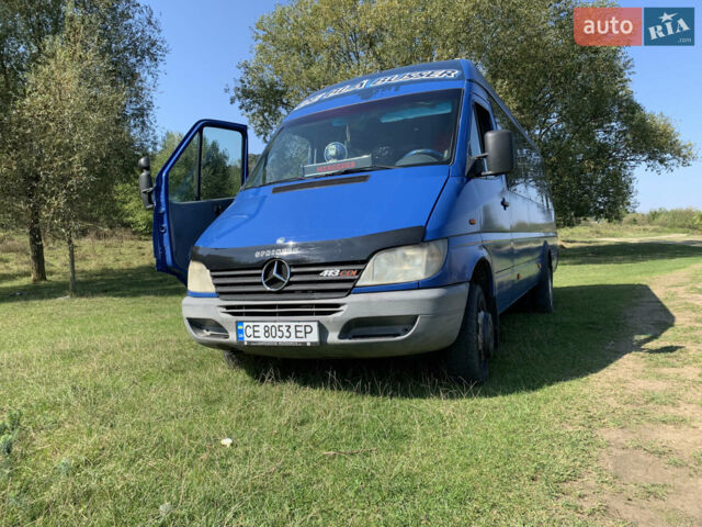Синий Мерседес Sprinter, объемом двигателя 2.15 л и пробегом 700 тыс. км за 12300 $, фото 4 на Automoto.ua