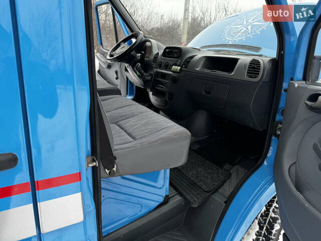 Синий Мерседес Sprinter, объемом двигателя 2.15 л и пробегом 314 тыс. км за 7200 $, фото 59 на Automoto.ua
