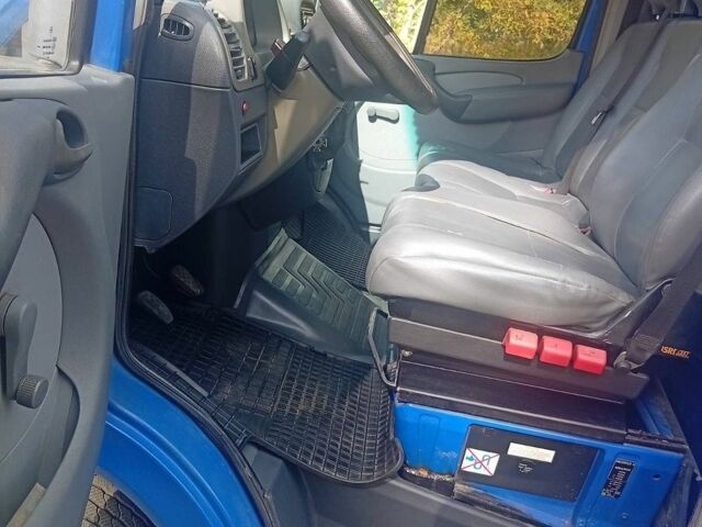 Синий Мерседес Sprinter, объемом двигателя 0 л и пробегом 4 тыс. км за 10500 $, фото 13 на Automoto.ua