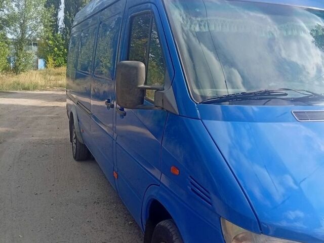 Синий Мерседес Sprinter, объемом двигателя 0 л и пробегом 4 тыс. км за 10500 $, фото 11 на Automoto.ua