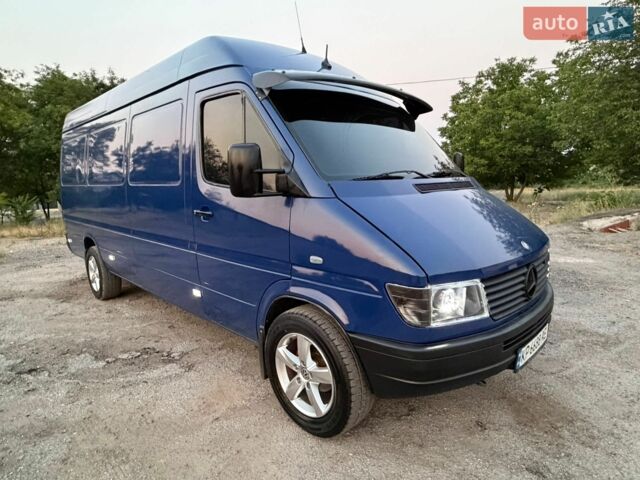 Синий Мерседес Sprinter, объемом двигателя 2.9 л и пробегом 718 тыс. км за 9000 $, фото 16 на Automoto.ua