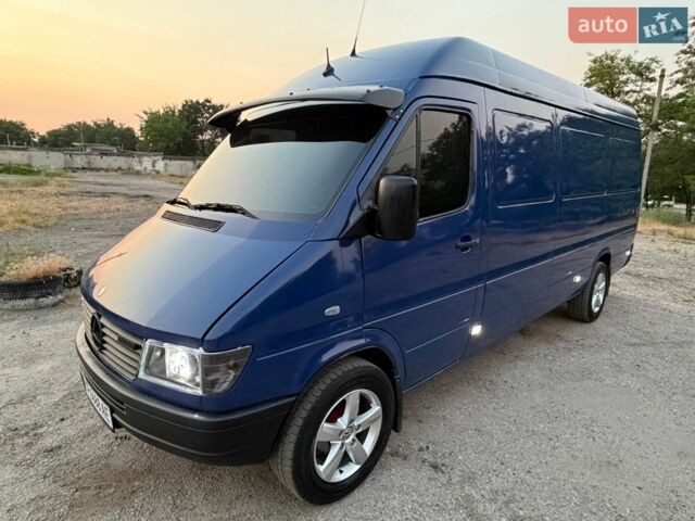 Синий Мерседес Sprinter, объемом двигателя 2.9 л и пробегом 718 тыс. км за 9000 $, фото 13 на Automoto.ua