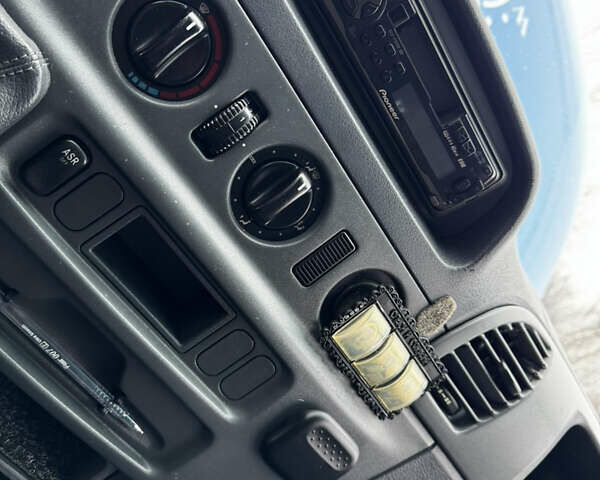 Синий Мерседес Sprinter, объемом двигателя 2.15 л и пробегом 314 тыс. км за 7200 $, фото 55 на Automoto.ua