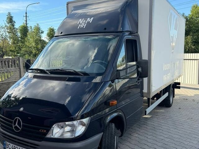 Синий Мерседес Sprinter, объемом двигателя 2.7 л и пробегом 310 тыс. км за 16900 $, фото 2 на Automoto.ua