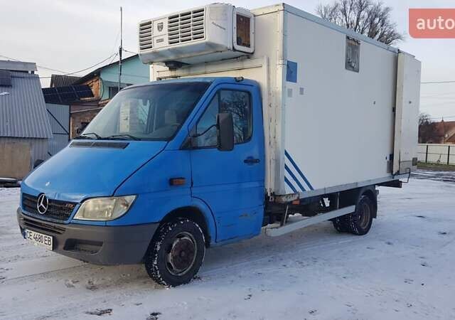 Синий Мерседес Sprinter, объемом двигателя 2.2 л и пробегом 369 тыс. км за 8000 $, фото 3 на Automoto.ua