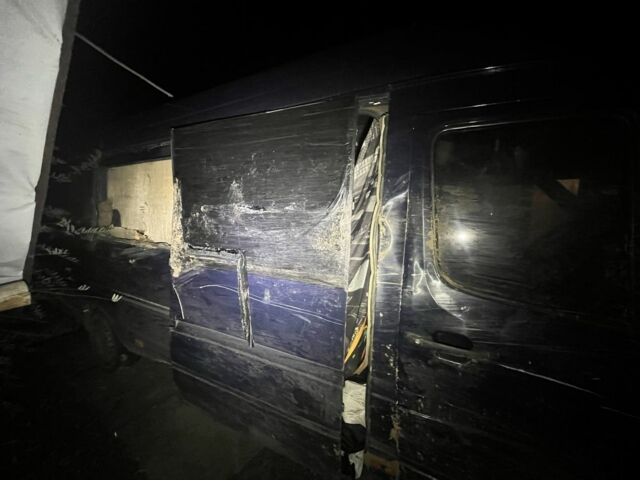 Синий Мерседес Sprinter, объемом двигателя 2.1 л и пробегом 3 тыс. км за 3200 $, фото 5 на Automoto.ua