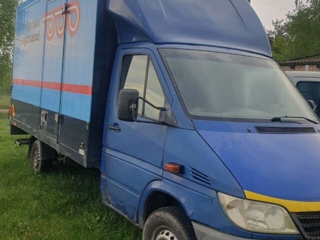Синий Мерседес Sprinter, объемом двигателя 2 л и пробегом 348 тыс. км за 4200 $, фото 3 на Automoto.ua