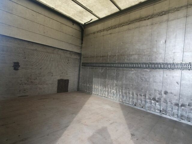 Синий Мерседес Sprinter, объемом двигателя 2 л и пробегом 348 тыс. км за 4200 $, фото 2 на Automoto.ua