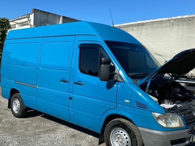 Синій Мерседес Sprinter, об'ємом двигуна 2.2 л та пробігом 800 тис. км за 8500 $, фото 1 на Automoto.ua