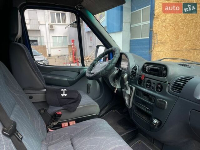 Синий Мерседес Sprinter, объемом двигателя 2.2 л и пробегом 300 тыс. км за 14900 $, фото 38 на Automoto.ua