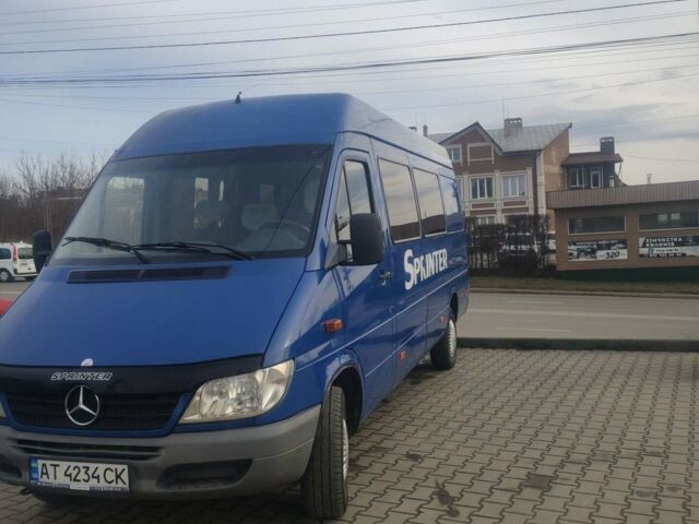 Синий Мерседес Sprinter, объемом двигателя 2.1 л и пробегом 250 тыс. км за 8800 $, фото 5 на Automoto.ua