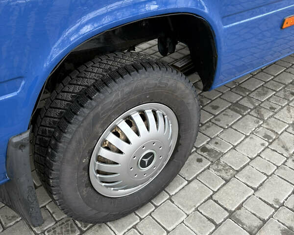 Синий Мерседес Sprinter, объемом двигателя 2.7 л и пробегом 455 тыс. км за 10499 $, фото 19 на Automoto.ua