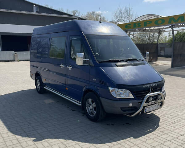 Синий Мерседес Sprinter, объемом двигателя 2.7 л и пробегом 424 тыс. км за 11800 $, фото 1 на Automoto.ua