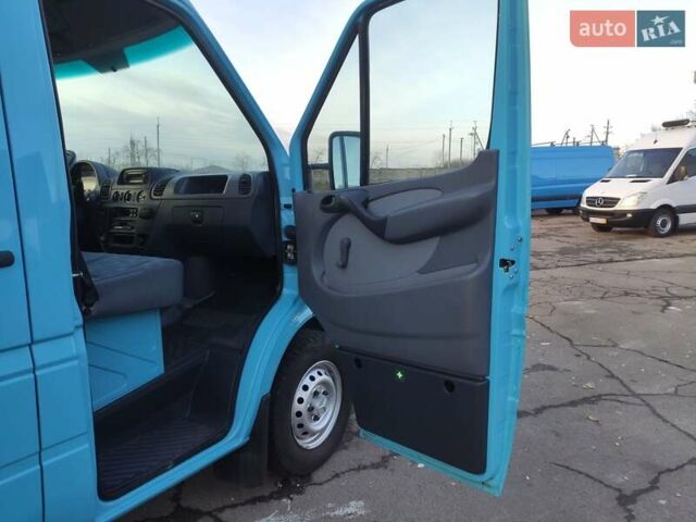 Синий Мерседес Sprinter, объемом двигателя 0 л и пробегом 228 тыс. км за 17500 $, фото 23 на Automoto.ua