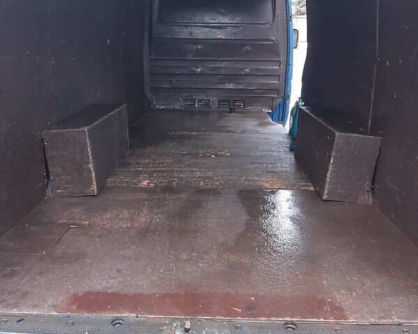 Синій Мерседес Sprinter, об'ємом двигуна 2.1 л та пробігом 410 тис. км за 7999 $, фото 10 на Automoto.ua