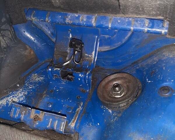 Синій Мерседес Sprinter, об'ємом двигуна 2.1 л та пробігом 410 тис. км за 7999 $, фото 27 на Automoto.ua